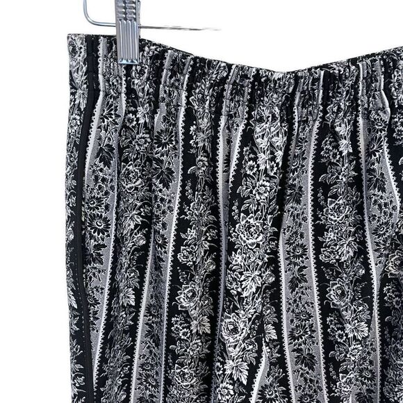 Club Monaco Pants  - Picture 7 of 8